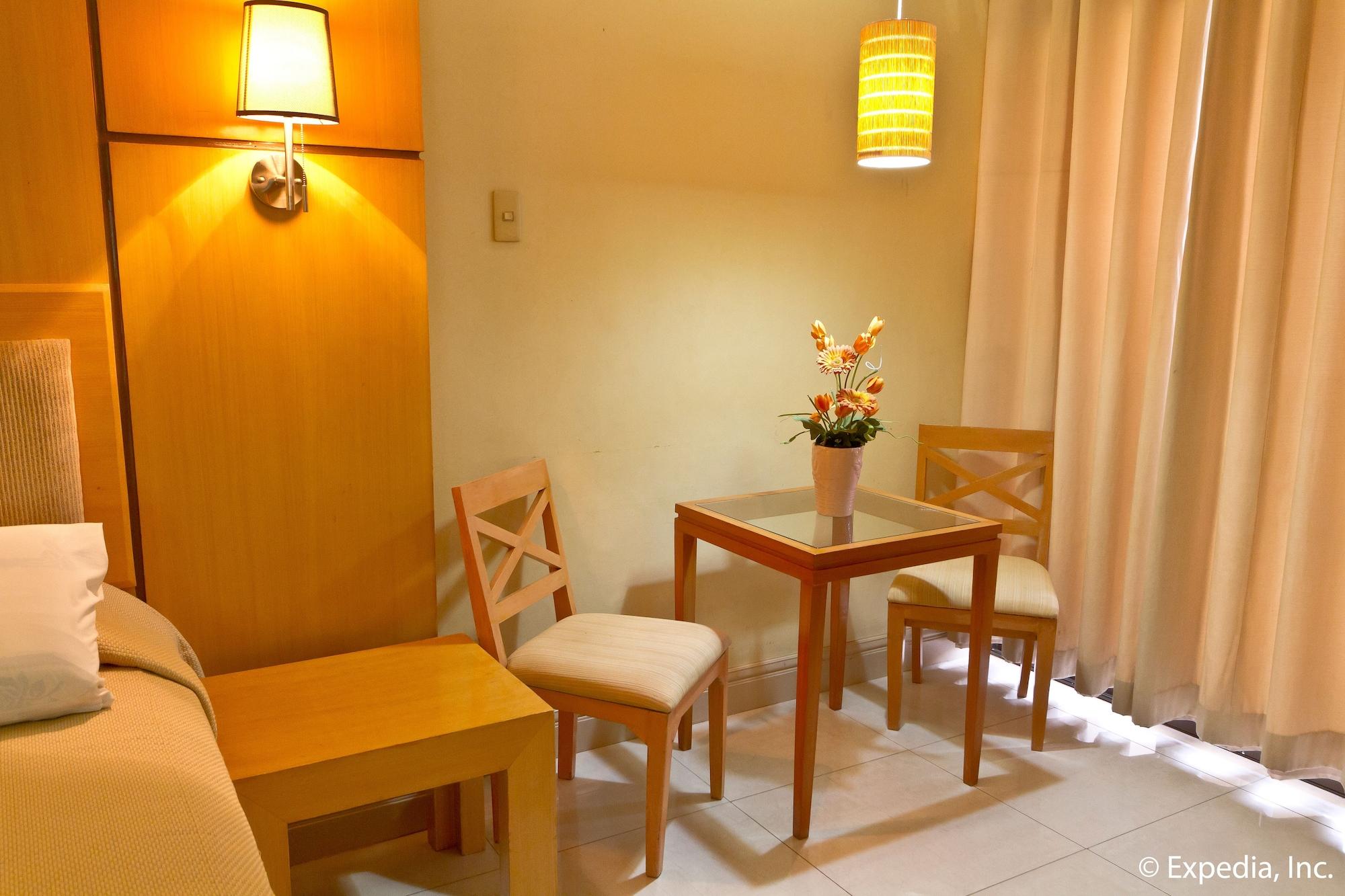 Crown Regency Residences Cebu - Quarantine Hotel מראה חיצוני תמונה